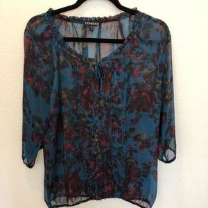 Express Multi-color 3/4 sleeve Top L